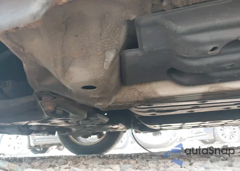 2005 Toyota Prius z USA, uszkodzony, nr VIN JTDKB20U957044935